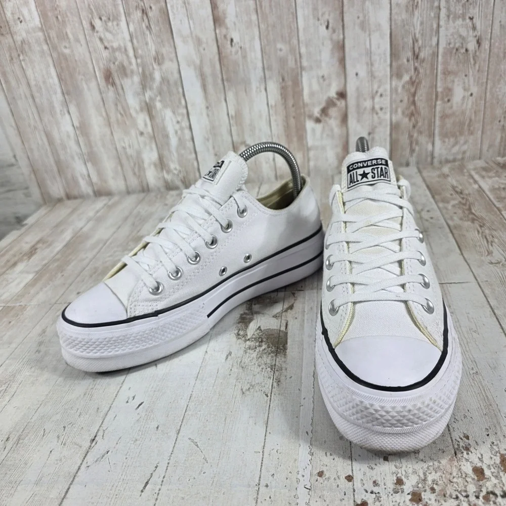 Converse Chuck Taylor All Star Lift White Platform Sneakers 560251F Womens 7